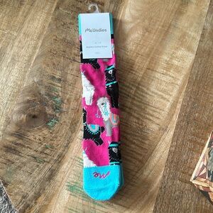 NWT - Meundies socks, brand new, size large, unisex